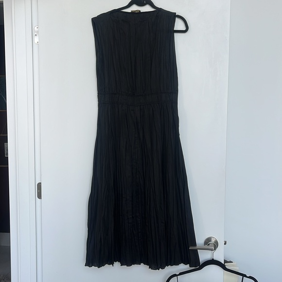 Massimo Dutti Pleated Linen Midi Dress - Picture 2 of 15